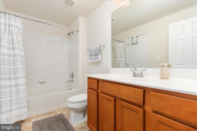 16771 EVENING STAR DR, Round Hill, VA 20141