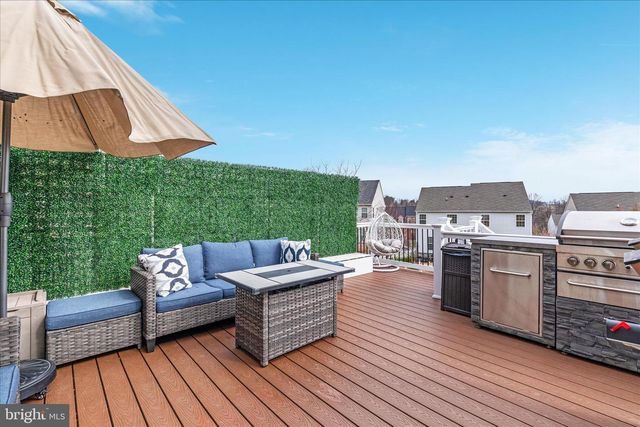 16771 EVENING STAR DR, Round Hill, VA 20141