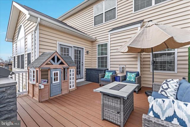 16771 EVENING STAR DR, Round Hill, VA 20141