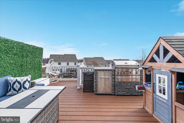 16771 EVENING STAR DR, Round Hill, VA 20141