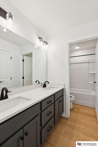 8606 Legacy Street, Papillion, NE 68046