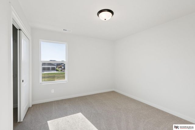 8606 Legacy Street, Papillion, NE 68046