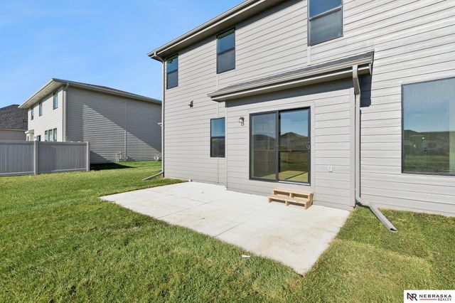 8606 Legacy Street, Papillion, NE 68046