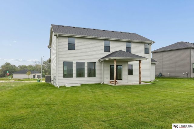 8606 Legacy Street, Papillion, NE 68046