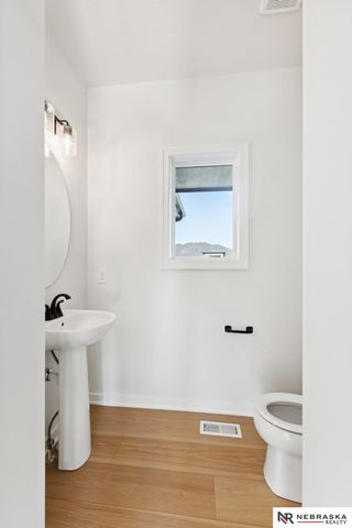 8606 Legacy Street, Papillion, NE 68046