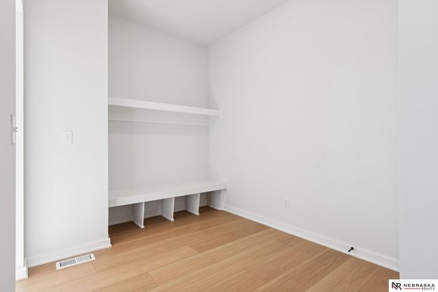 8606 Legacy Street, Papillion, NE 68046