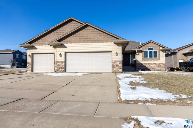 7816 W Kelsey Cir Circle, Sioux Falls, SD 57106