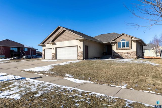 7816 W Kelsey Cir Circle, Sioux Falls, SD 57106