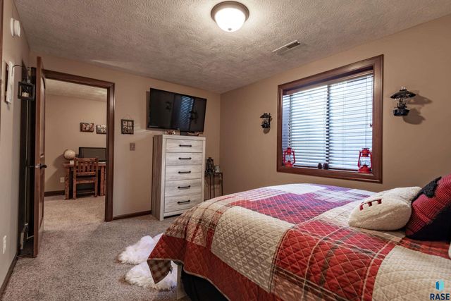 7816 W Kelsey Cir Circle, Sioux Falls, SD 57106