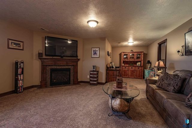 7816 W Kelsey Cir Circle, Sioux Falls, SD 57106