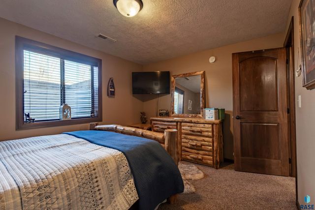 7816 W Kelsey Cir Circle, Sioux Falls, SD 57106