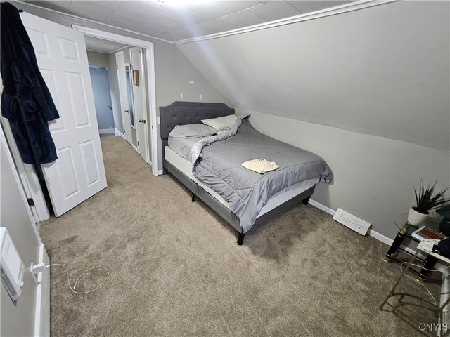 28 Heberle Road, Irondequoit, NY 14609