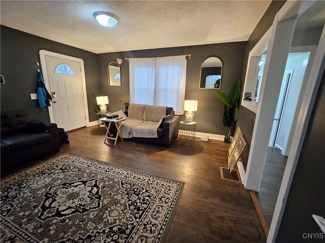 28 Heberle Road, Irondequoit, NY 14609