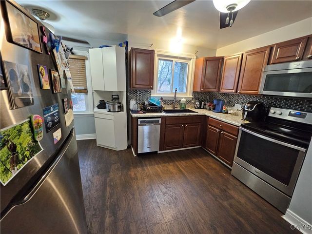 28 Heberle Road, Irondequoit, NY 14609