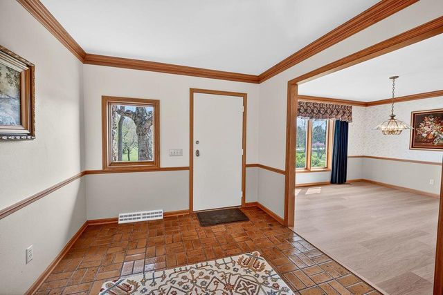 4802 Country Meadows Road, Brooklyn, WI 53521