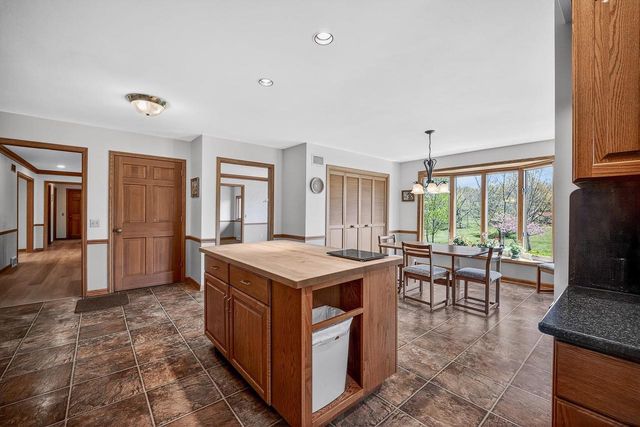 4802 Country Meadows Road, Brooklyn, WI 53521