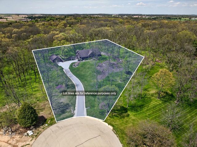 4802 Country Meadows Road, Brooklyn, WI 53521
