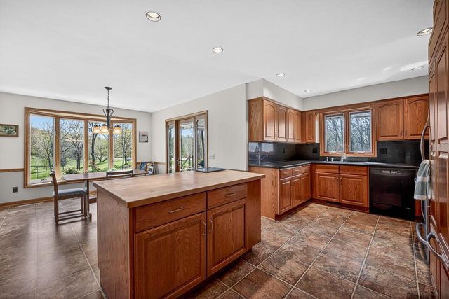4802 Country Meadows Road, Brooklyn, WI 53521