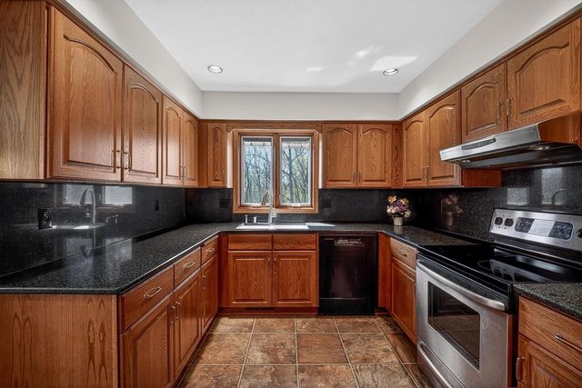 4802 Country Meadows Road, Brooklyn, WI 53521
