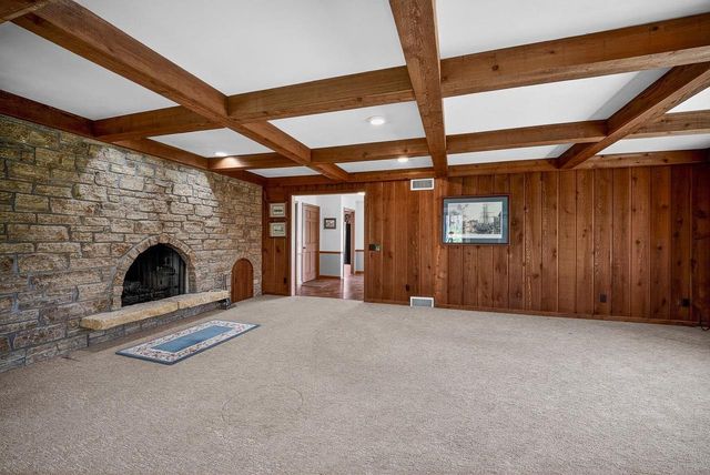 4802 Country Meadows Road, Brooklyn, WI 53521