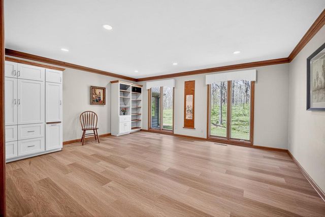 4802 Country Meadows Road, Brooklyn, WI 53521