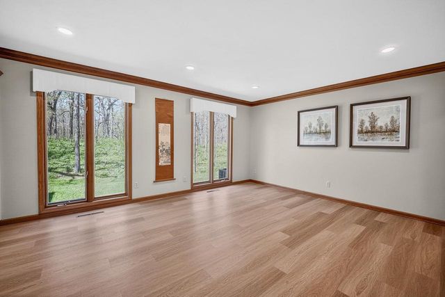 4802 Country Meadows Road, Brooklyn, WI 53521