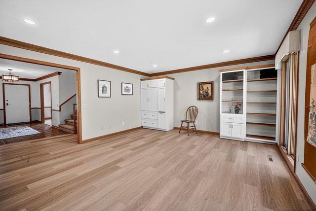 4802 Country Meadows Road, Brooklyn, WI 53521