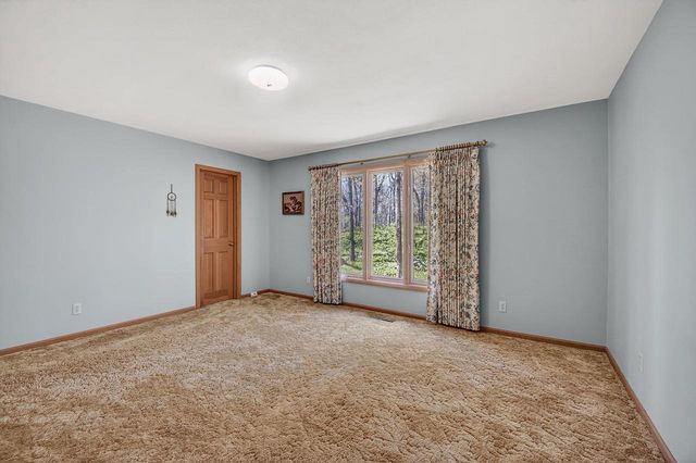 4802 Country Meadows Road, Brooklyn, WI 53521