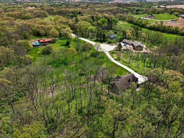4802 Country Meadows Road, Brooklyn, WI 53521