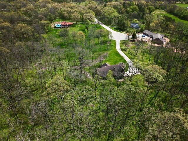 4802 Country Meadows Road, Brooklyn, WI 53521