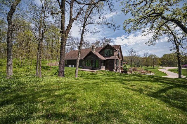 4802 Country Meadows Road, Brooklyn, WI 53521