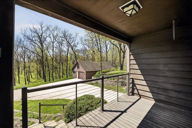4802 Country Meadows Road, Brooklyn, WI 53521