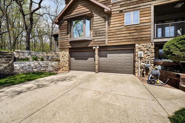4802 Country Meadows Road, Brooklyn, WI 53521