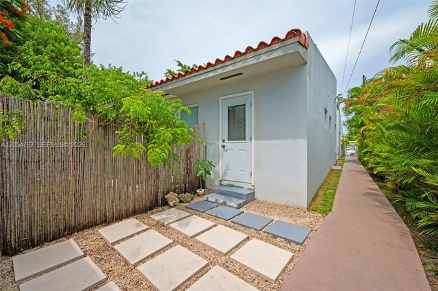 1024 SW 13th Court, Miami, FL 33135