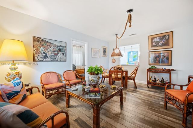 1024 SW 13th Court, Miami, FL 33135