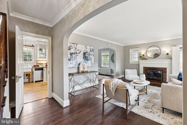 3511 3RD ST N, Arlington, VA 22201
