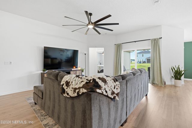 5043 BIG PINE Drive, Jacksonville, FL 32218