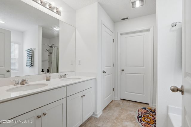 5043 BIG PINE Drive, Jacksonville, FL 32218