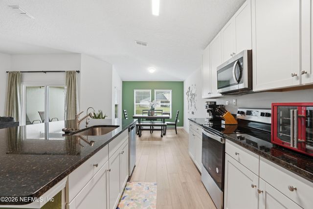 5043 BIG PINE Drive, Jacksonville, FL 32218