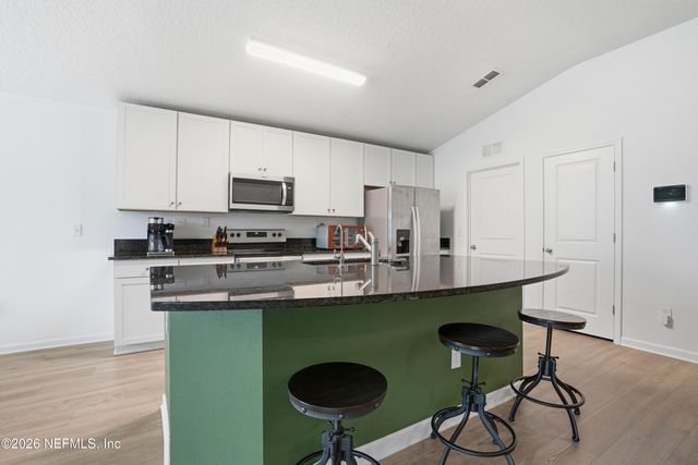 5043 BIG PINE Drive, Jacksonville, FL 32218