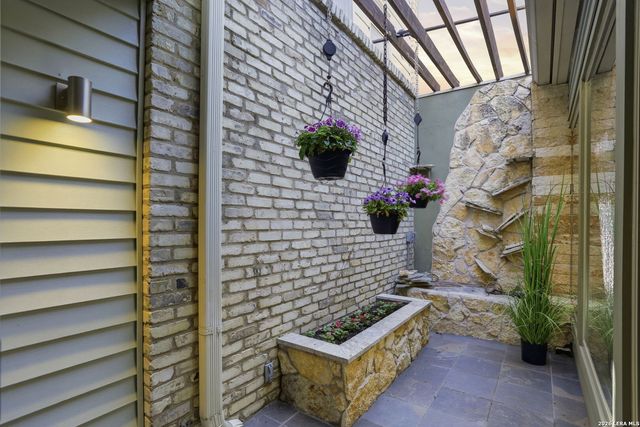 3807 E Songbird, San Antonio, TX 78229