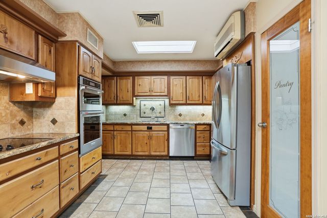 3807 E Songbird, San Antonio, TX 78229