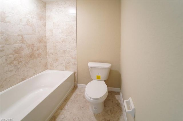 2800 NW 25th TER, Cape Coral, FL 33993