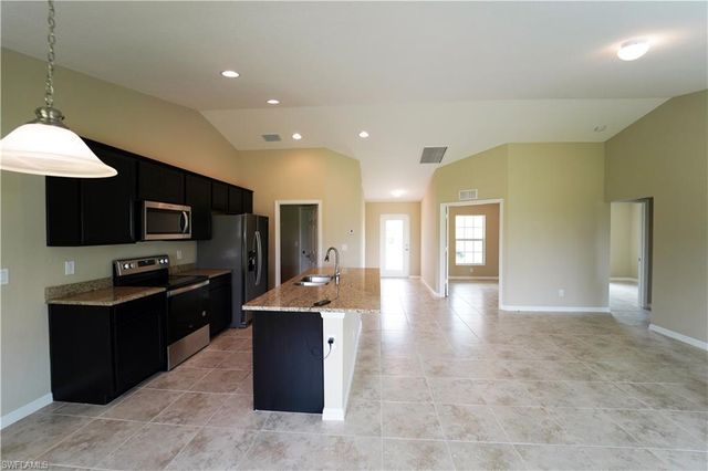 2800 NW 25th TER, Cape Coral, FL 33993