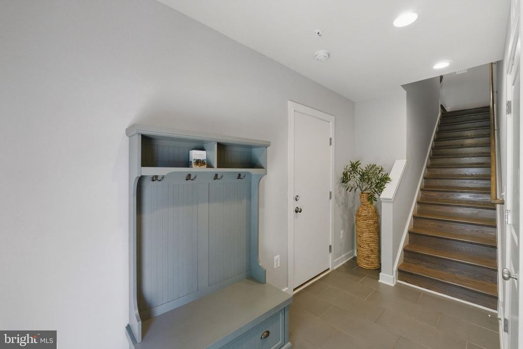 16045 BOWERY ST, Rockville, MD 20855