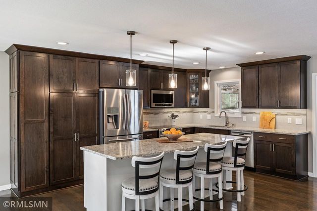 8414 72nd Street S, Cottage Grove, MN 55016