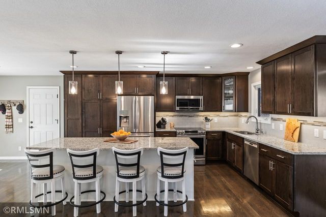 8414 72nd Street S, Cottage Grove, MN 55016