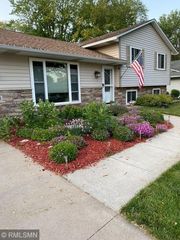 8414 72nd Street S, Cottage Grove, MN 55016