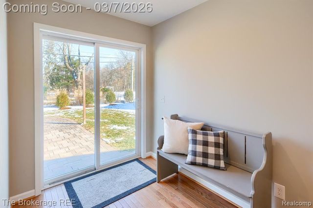 4405 Green Lake Road, West Bloomfield, MI 48323