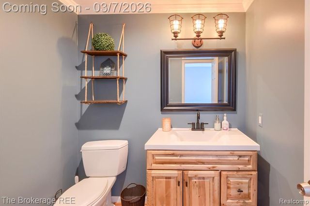 4405 Green Lake Road, West Bloomfield, MI 48323